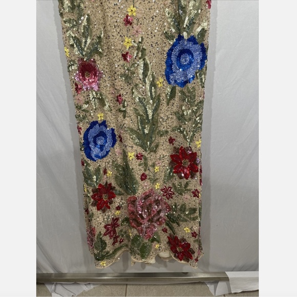 NWT $598 Mac Duggal [ 8 ] Floral Embellished Spaghetti Strap Gown in Nude #G1458 - Picture 8 of 13